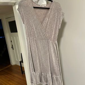 Ribbed detail peplum dress